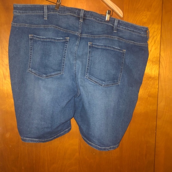 𝅺Lane Bryant jean Bermuda shorts denim size 28 - Picture 2 of 3